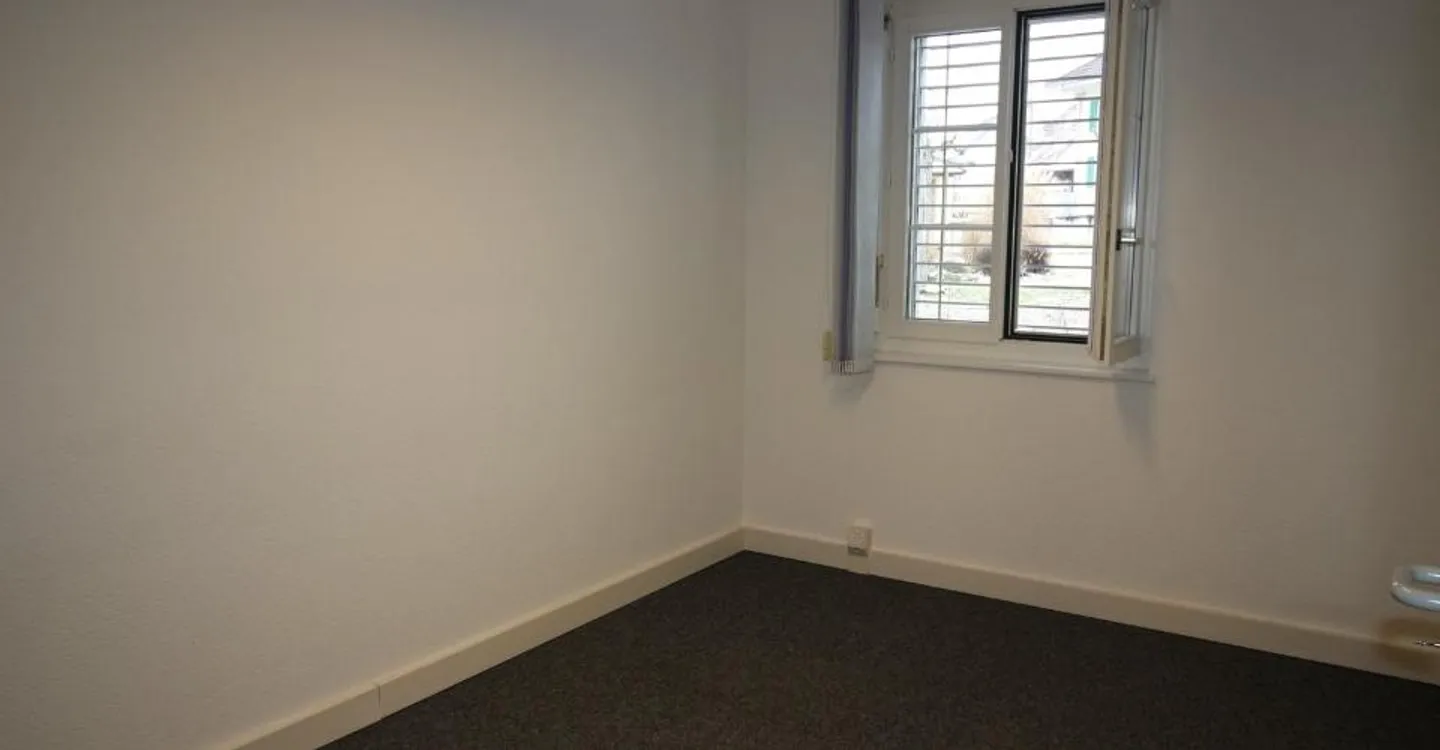 À louer ? Local commercial - bureaux d?environ 80 m² - Photo 5 of 13
