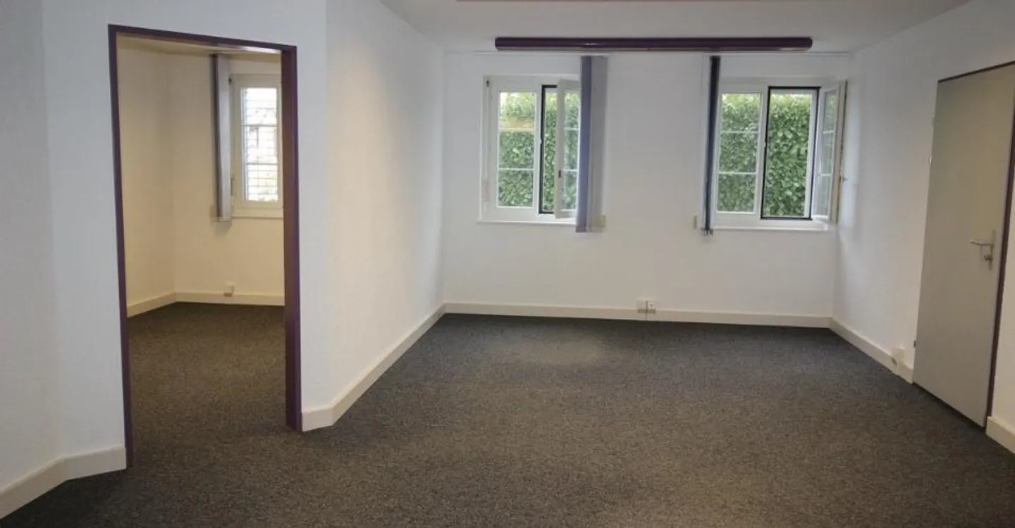 À louer ? Local commercial - bureaux d?environ 80 m² - Photo 6 of 13