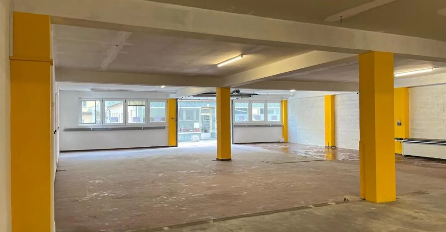 DA AFFITTARE - Spazi commerciali modulari a partire da 90 m² - Centro di Sierre - Foto 6 di 7
