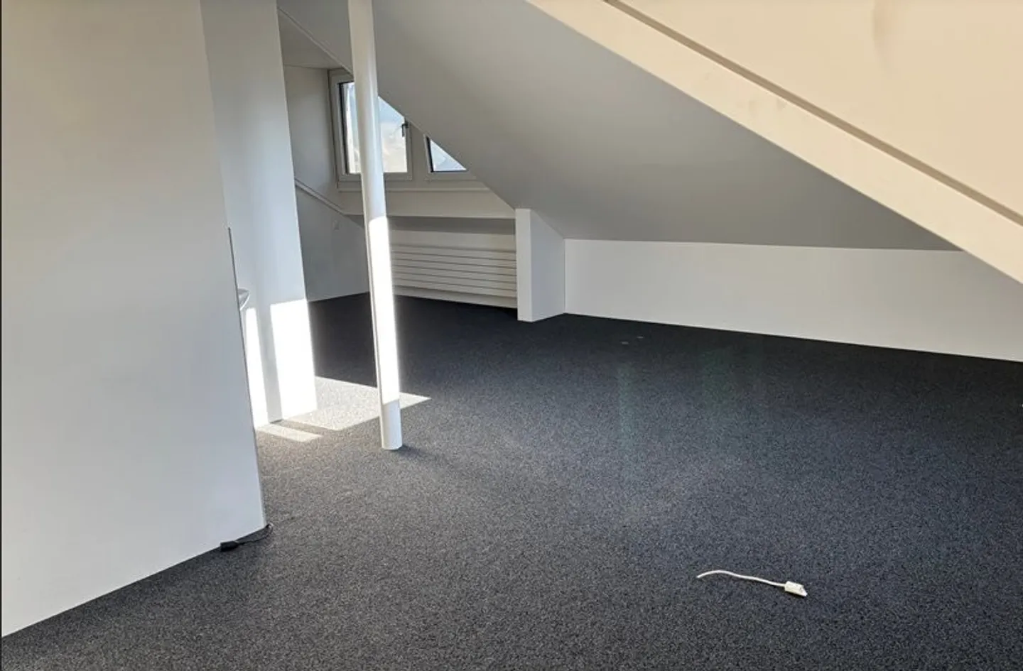 Spazio ufficio attraente in soffitta - Foto 4 di 5