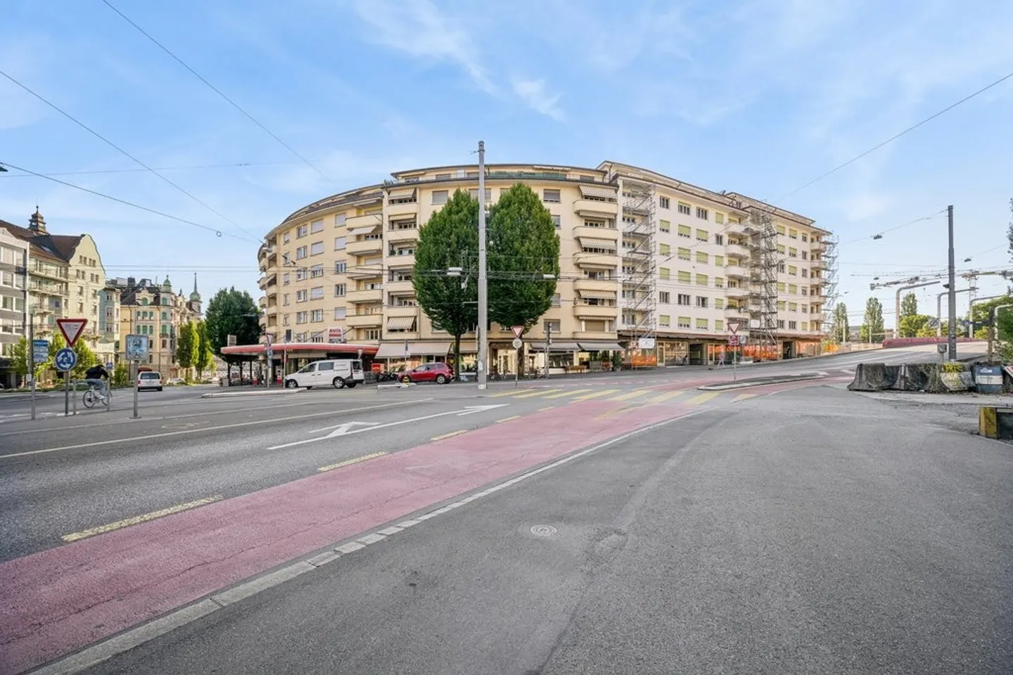 Spazio commerciale o ufficio attraente con vetrina al Bundesplatz - Foto 1 di 6