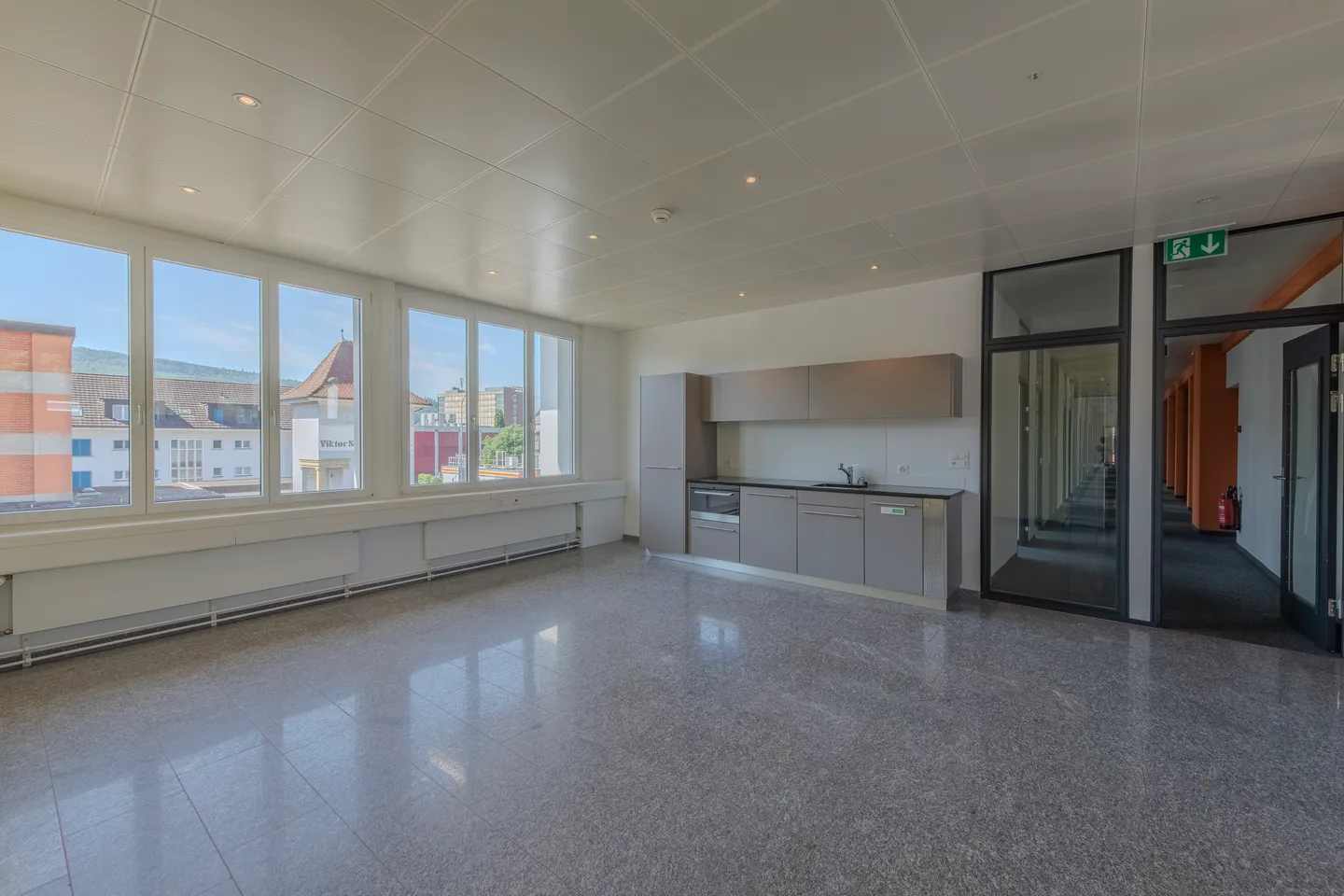 Flexible office spaces for your business success - Photo 7 of 9