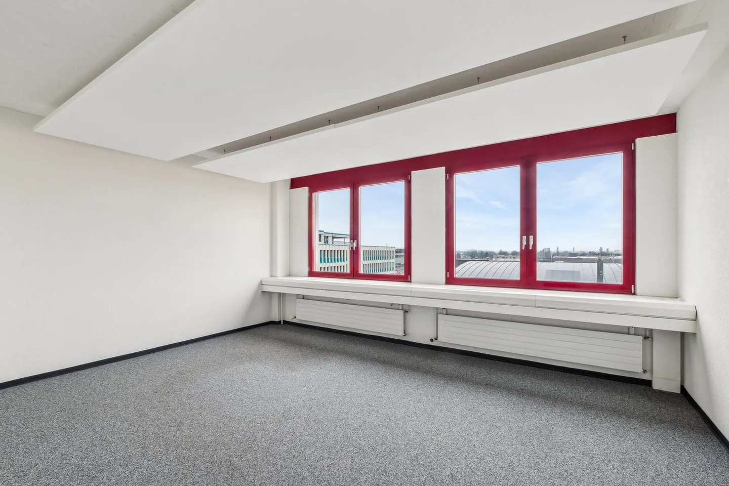 Your new commercial spaces with optimal connections and flexibility! - Photo 4 of 13