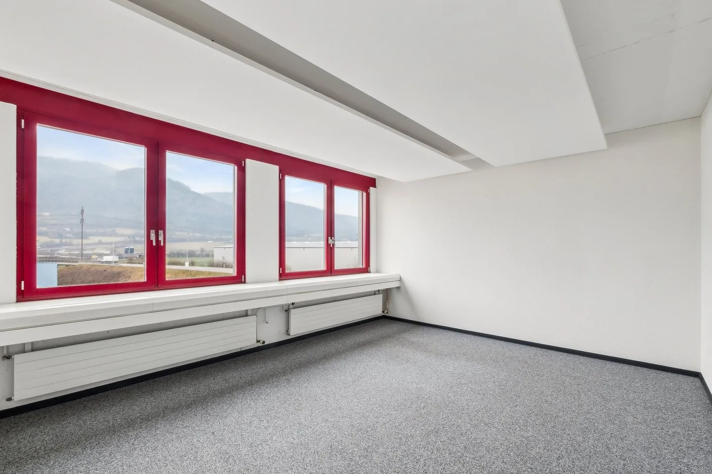 Your new commercial spaces with optimal connections and flexibility! - Photo 8 of 13