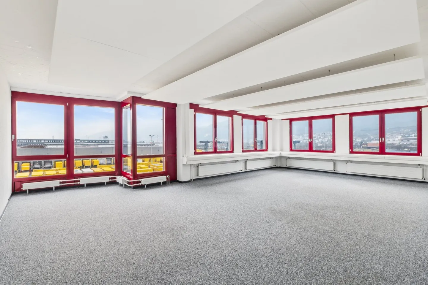 Your new commercial spaces with optimal connections and flexibility! - Photo 12 of 13