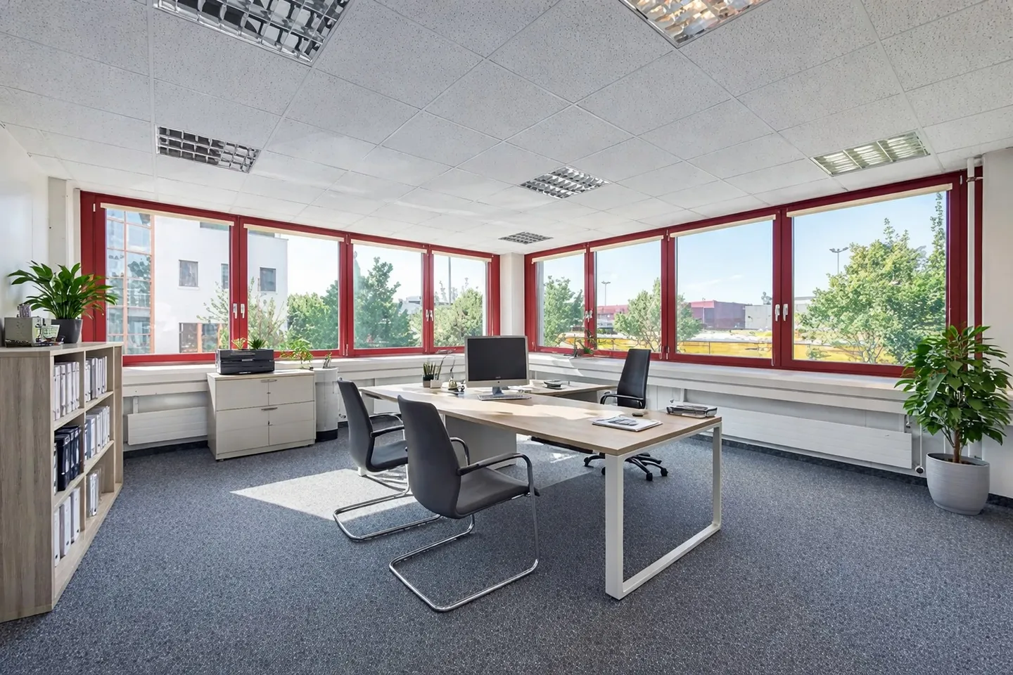 The Compact Office - Ready to Move In and Efficient - Photo 3 of 3