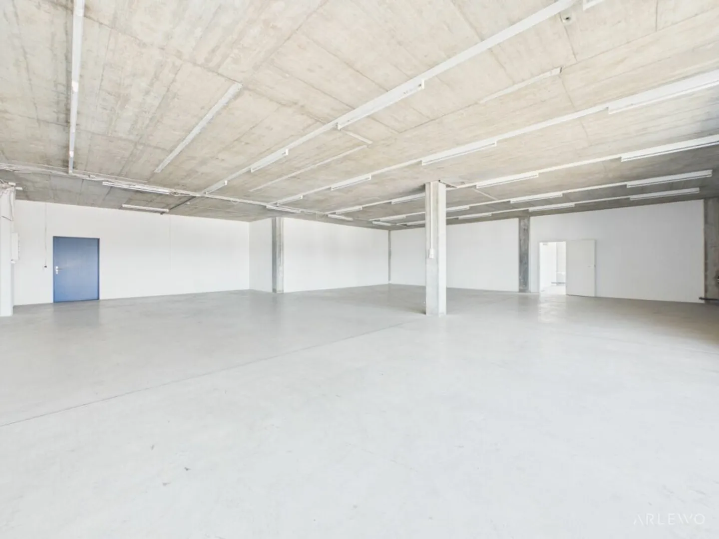 Versatile Commercial Space | Ideal for Storage, Production, and Services - Photo 7 of 13