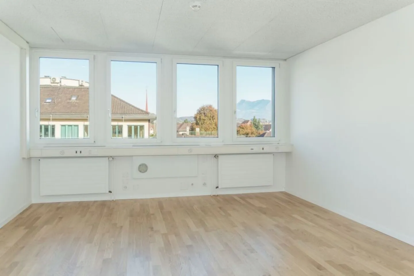 Bureau lumineux avec vue sur Lucerne - limité jusqu'à la fin de 2028 - Photo 4 sur 7