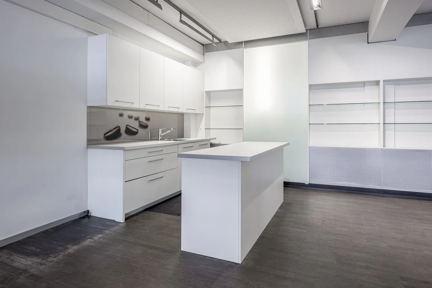 Espace de bureau et d'exposition représentatif avec des avantages imbattables - Photo 7 sur 11