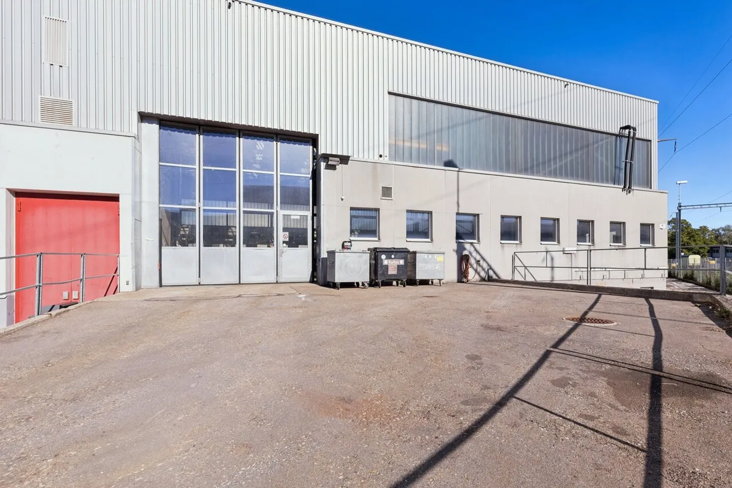 Capannone commerciale ideale per produzione e stoccaggio - Foto 11 di 13