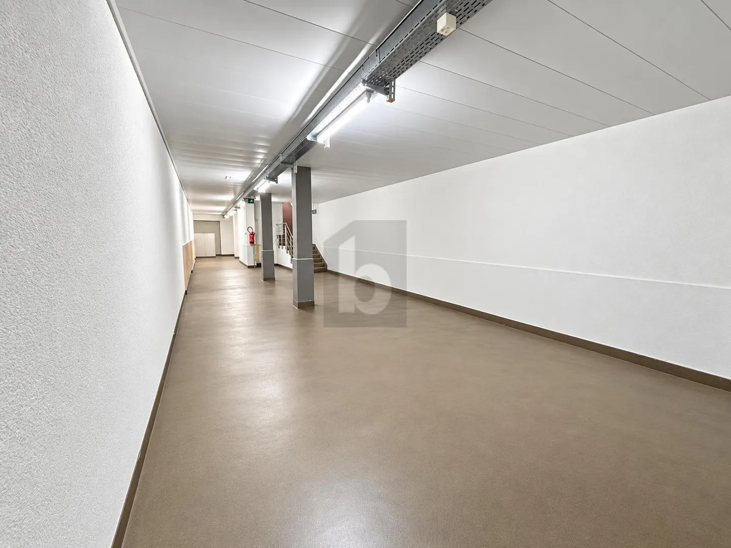 Vielseitiger Zentralraum - Foto 3 von 6