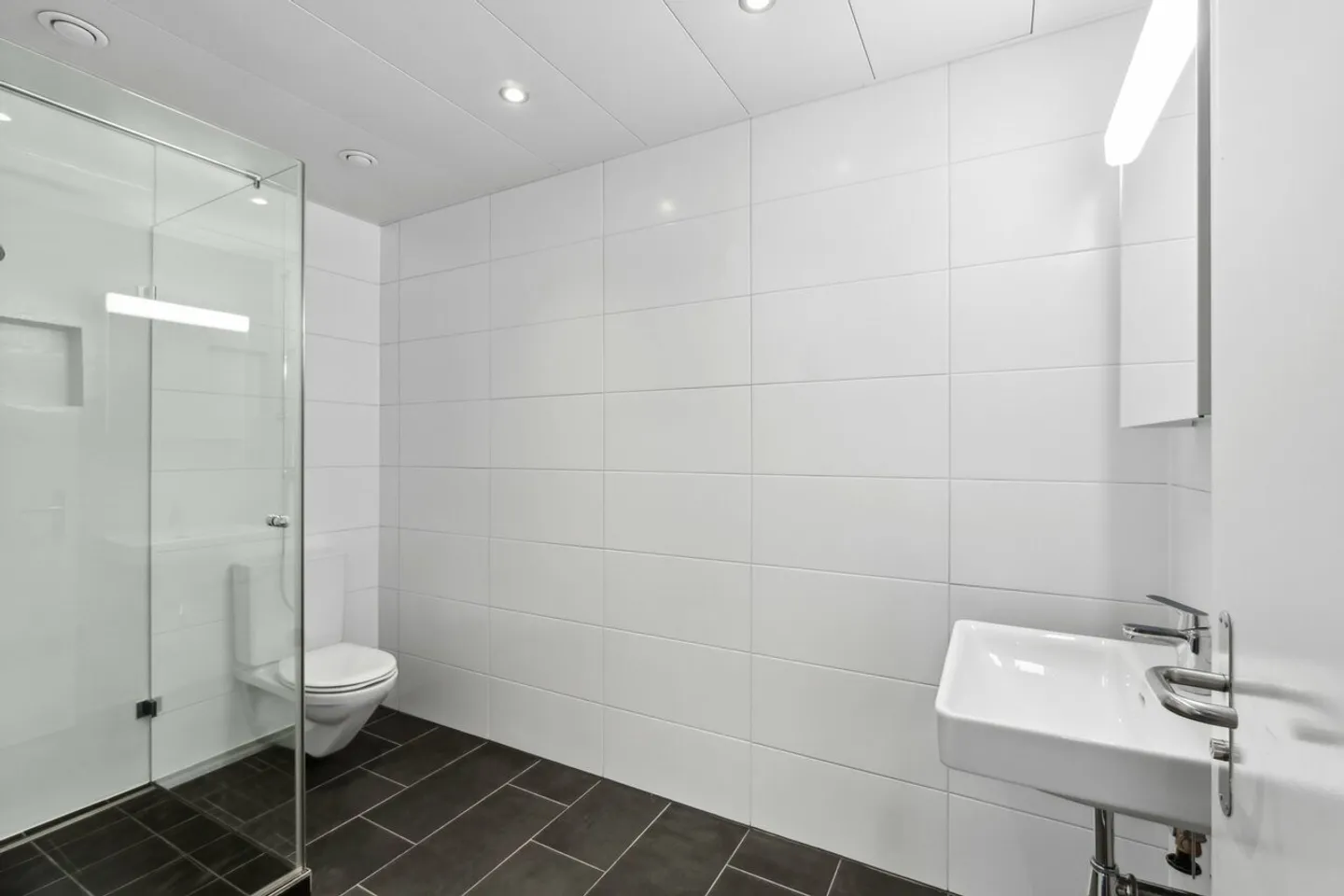 Nouvel espace pour vos idées - bureaux/salles de pratique hautement développés - Photo 6 sur 7