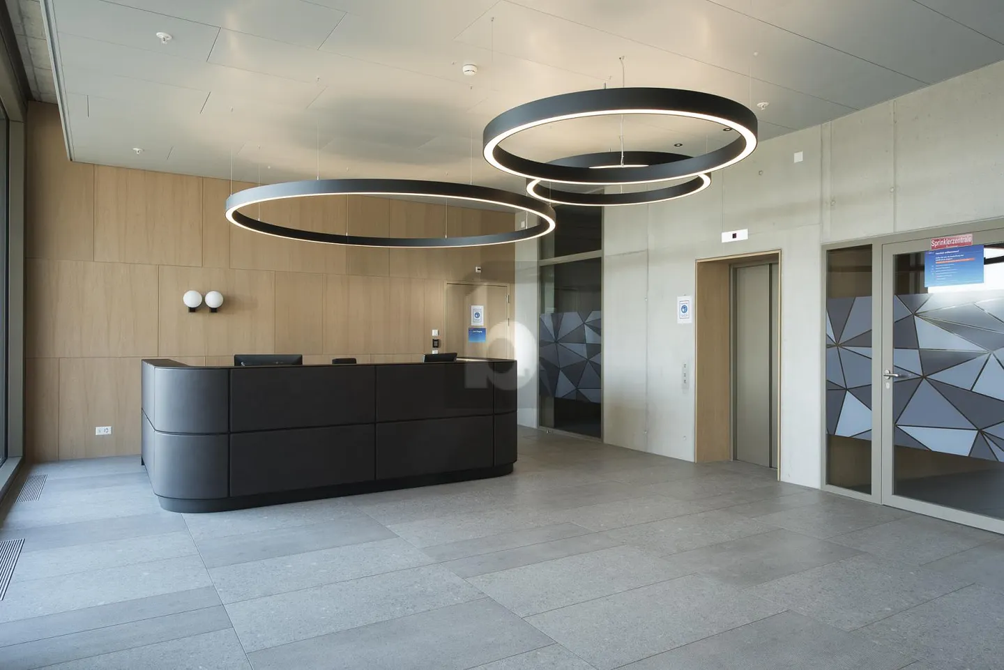 BUSINESS PARK - MODERN AND TAX-FRIENDLY - Photo 2 of 6
