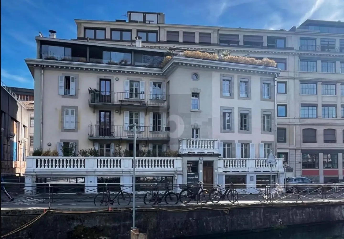 Modern Office Space in Geneva - Photo 1 of 6