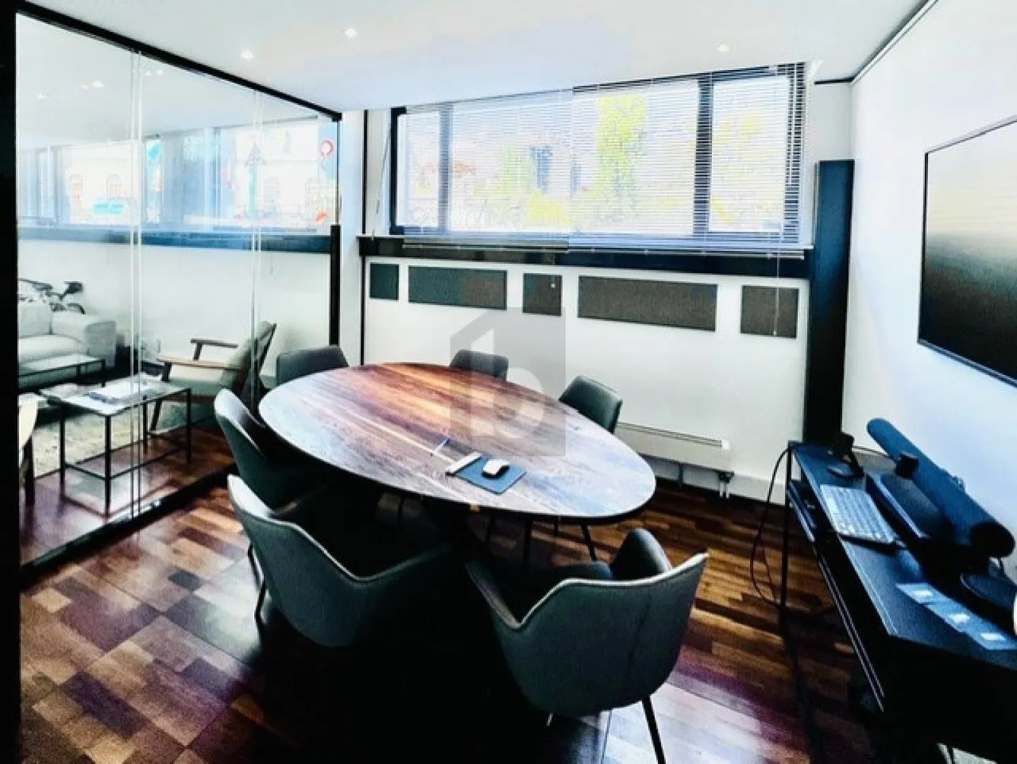 Modern Office Space in Geneva - Photo 3 of 6