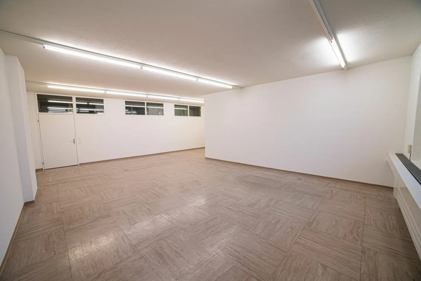 Your compact office on the 2nd floor - Photo 2 of 5