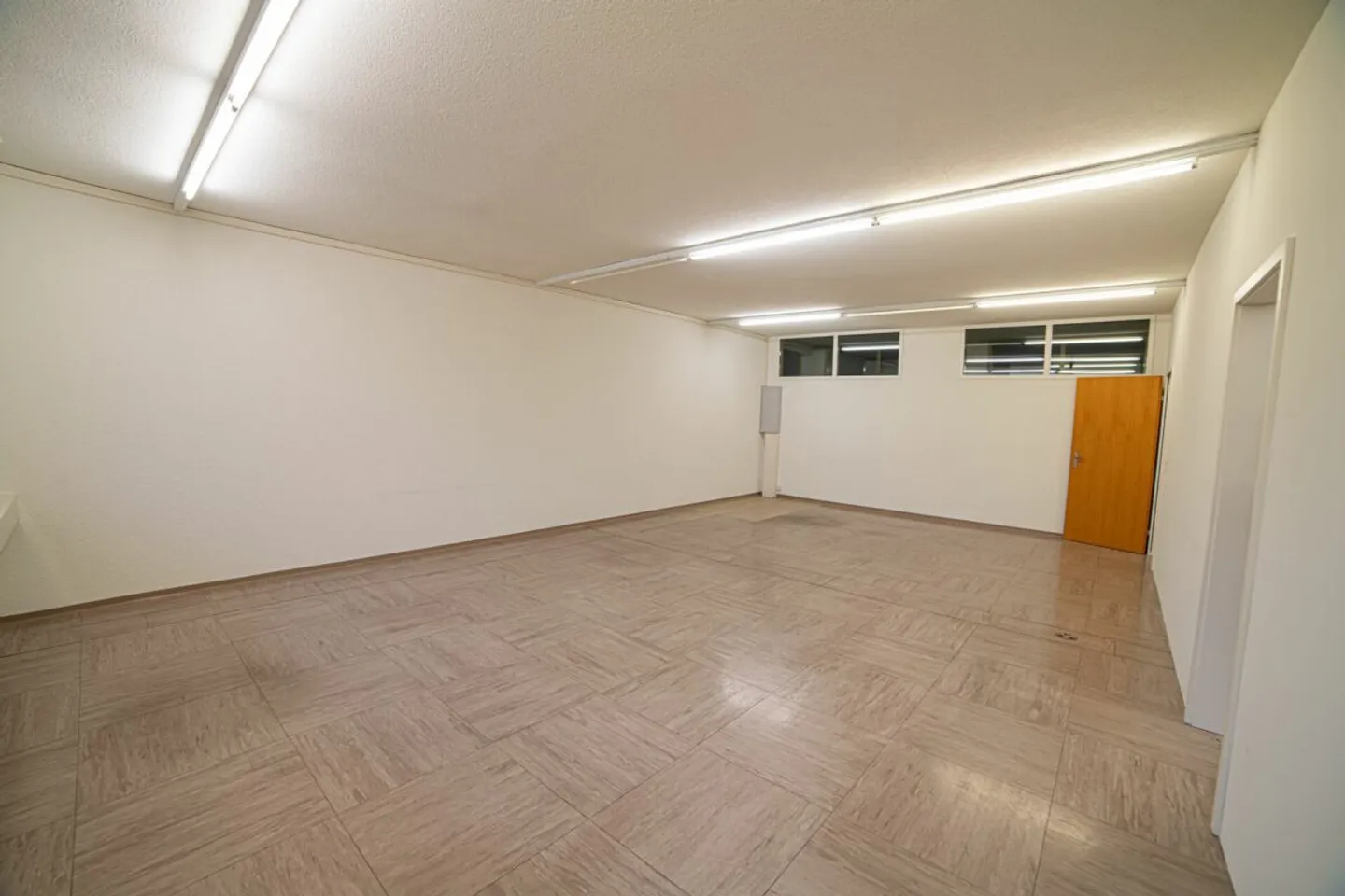Office on the 2nd floor with practical room layout - Photo 6 of 9