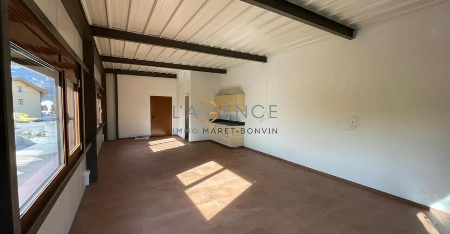 Espace Commercial à Savièse - Photo 4 sur 8