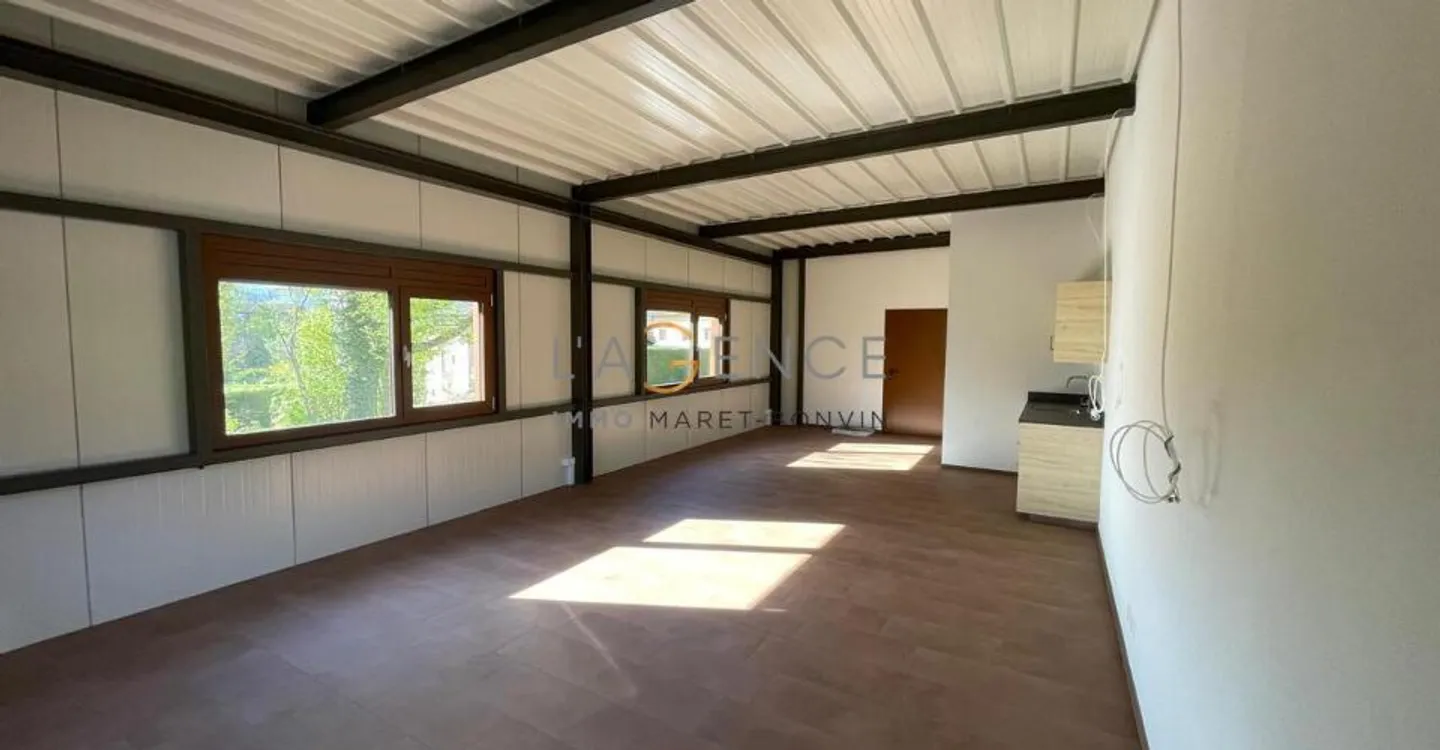 Espace Commercial à Savièse - Photo 3 sur 8