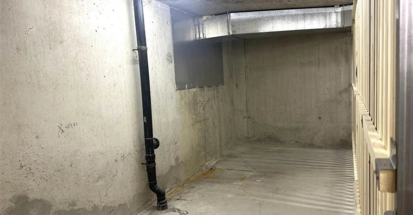 Deposit - Photo 6 of 7