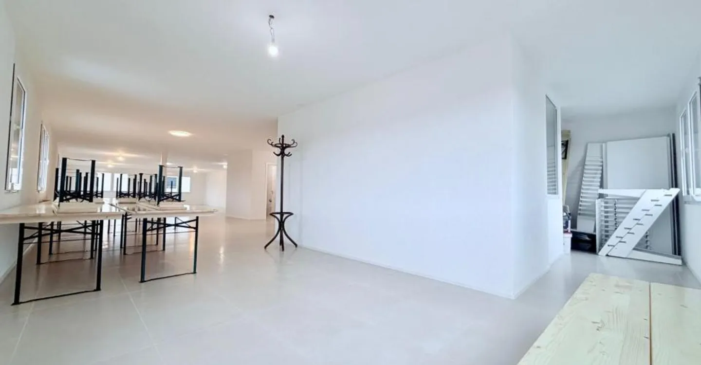 Office 4 rooms - Photo 3 of 11