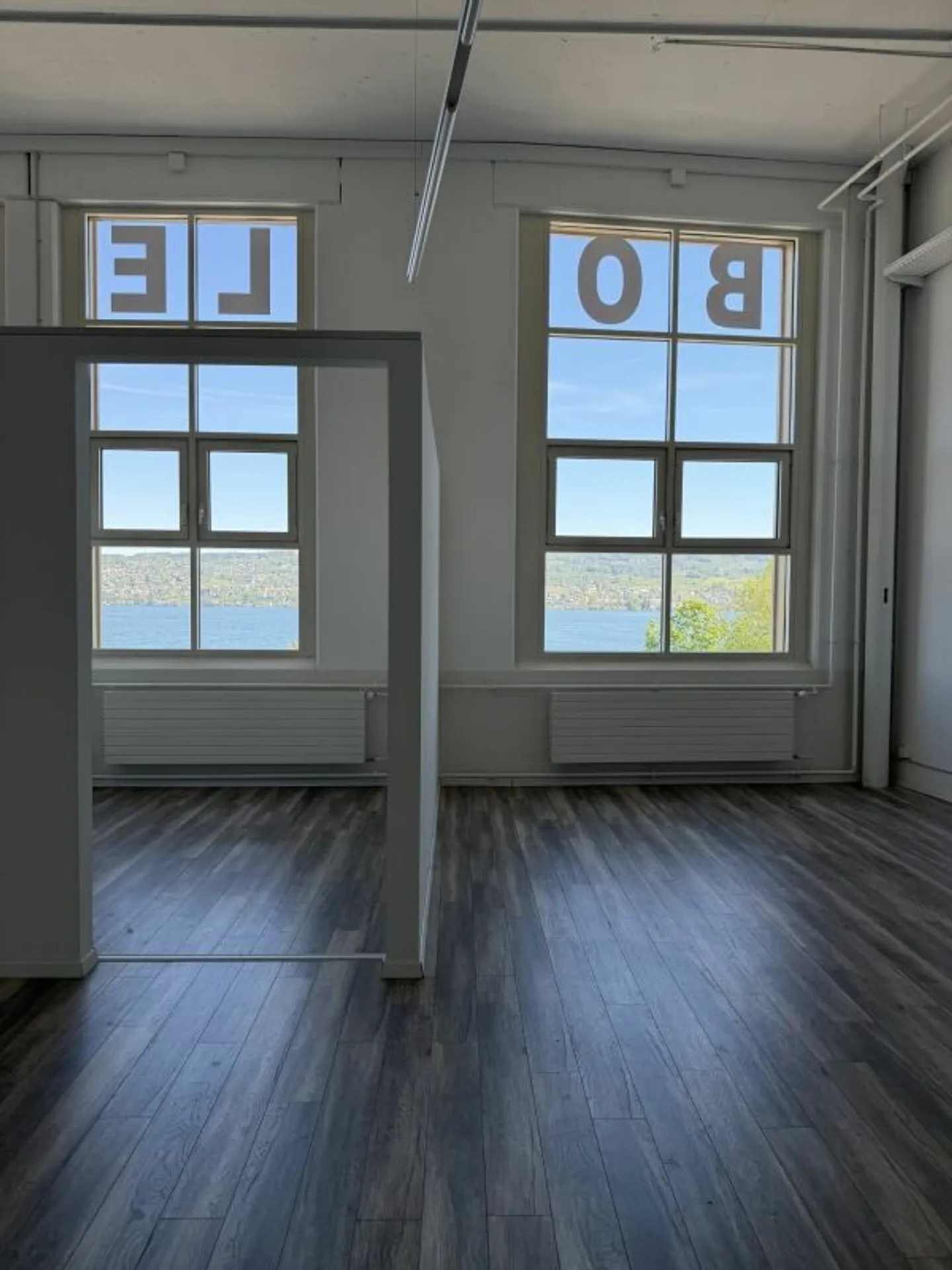 Espace commercial moderne avec vue sur le lac dans les Seehallen Horgen - Photo 5 sur 9