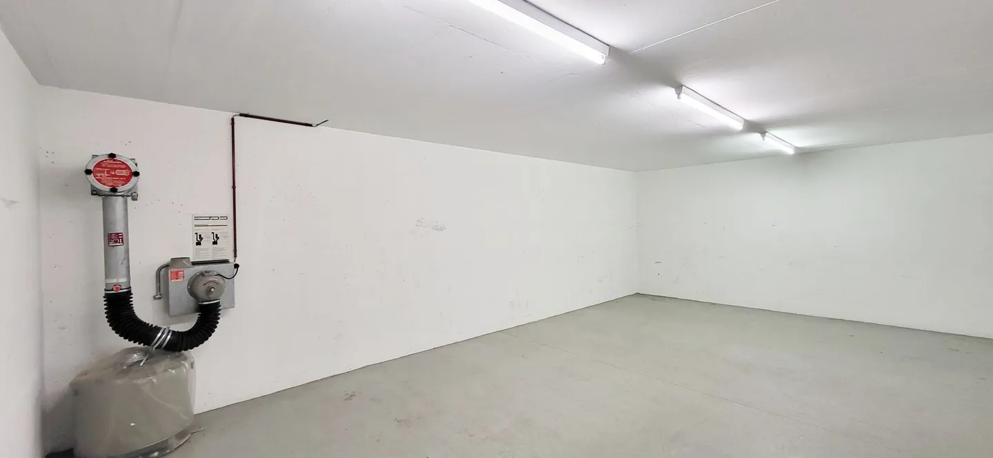 110m² storage space with delivery in Glattbrugg! - Photo 4 of 9