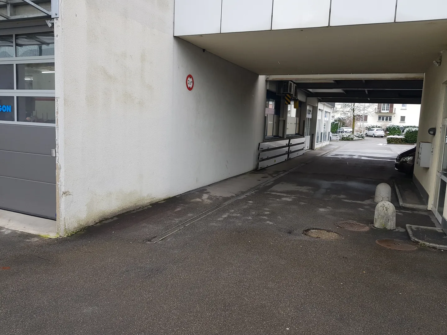 287m² office, storage or production space on the ground floor - Photo 2 of 3