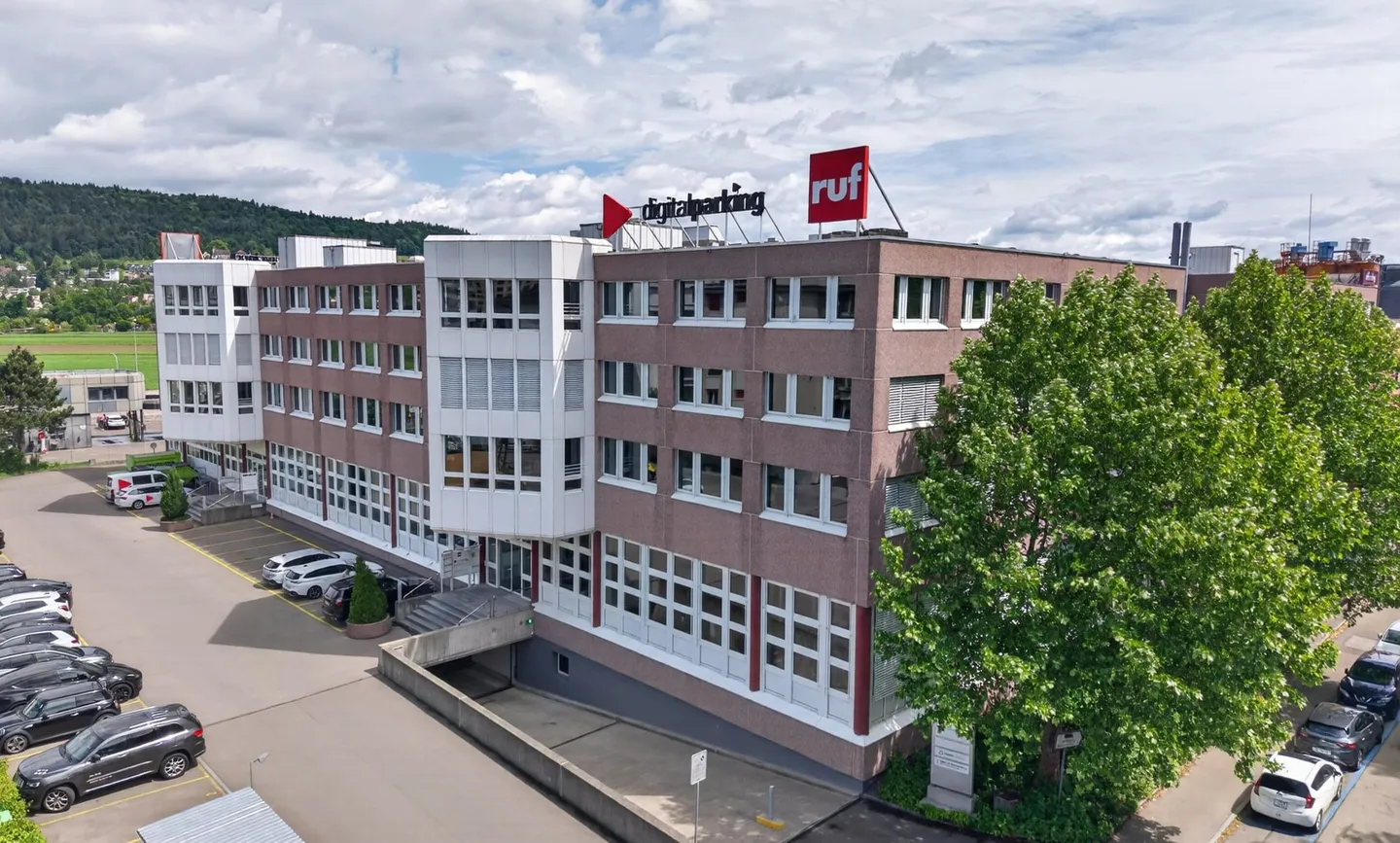 Spazio per sede moderna vicino a Zurigo – 760 m² disponibile immediatamente - Foto 1 di 13