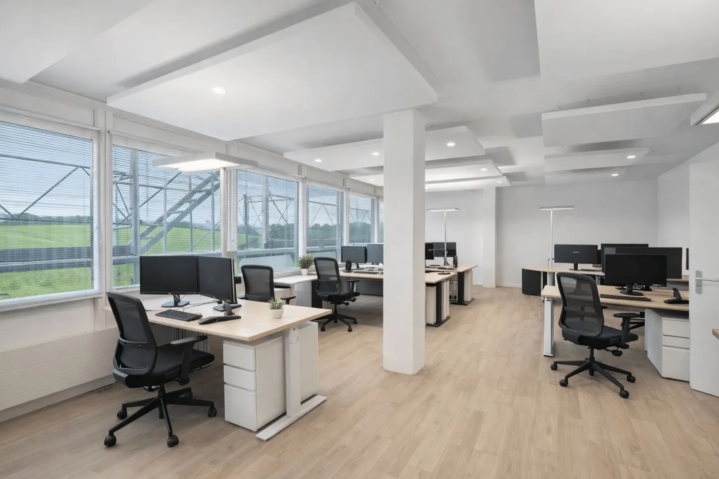 Büroflächen an bester Lage - Frisch saniert und Flexibel nutzbar - Photo 7 of 13