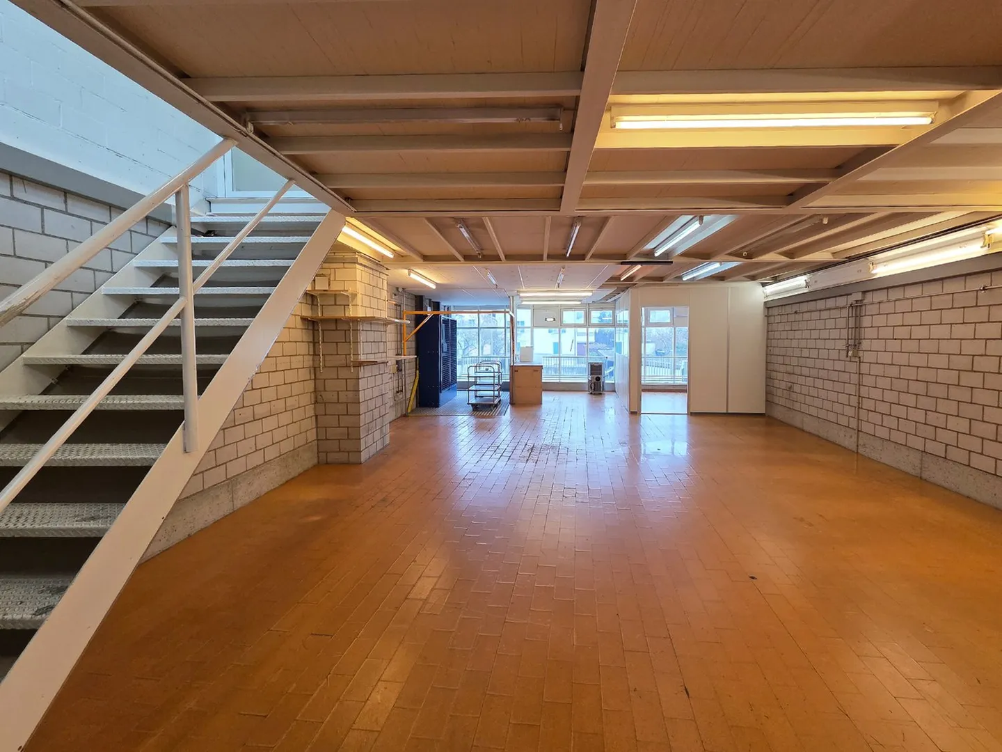 Versatile Commercial Property - Photo 8 of 13