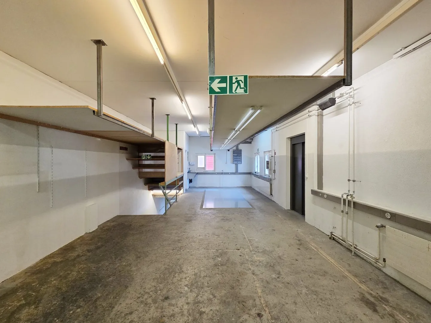Versatile Commercial Property - Photo 10 of 13