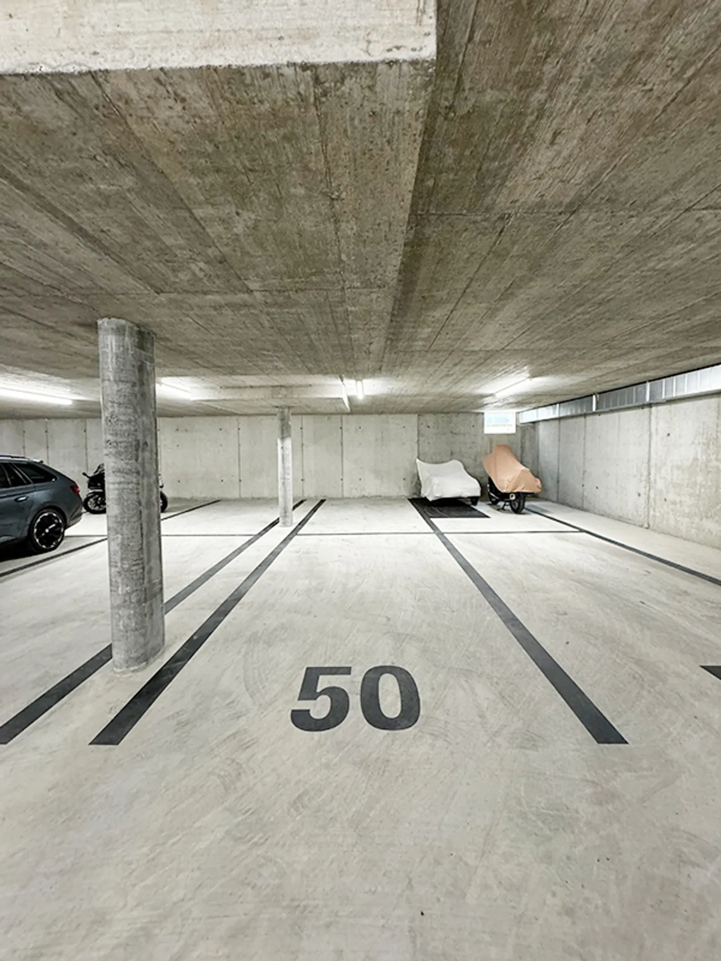 Komfortabler Doppelparkplatz - Foto 2 von 5