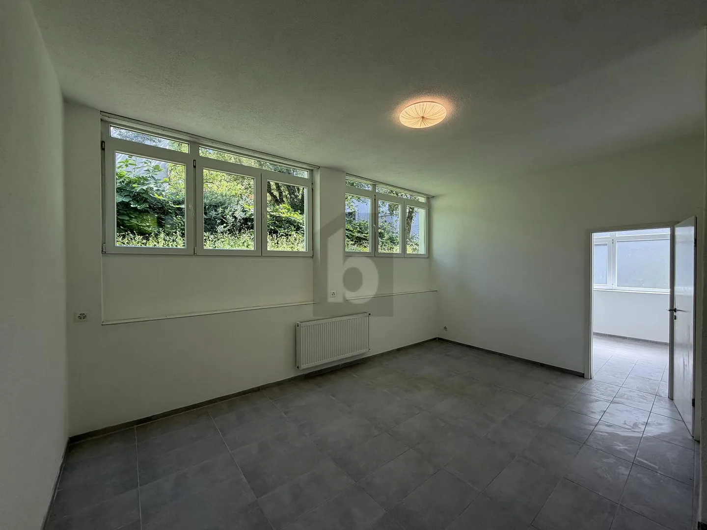 LIGHT-FLOODED, PRACTICAL AND WELL CONNECTED - Photo 1 of 4