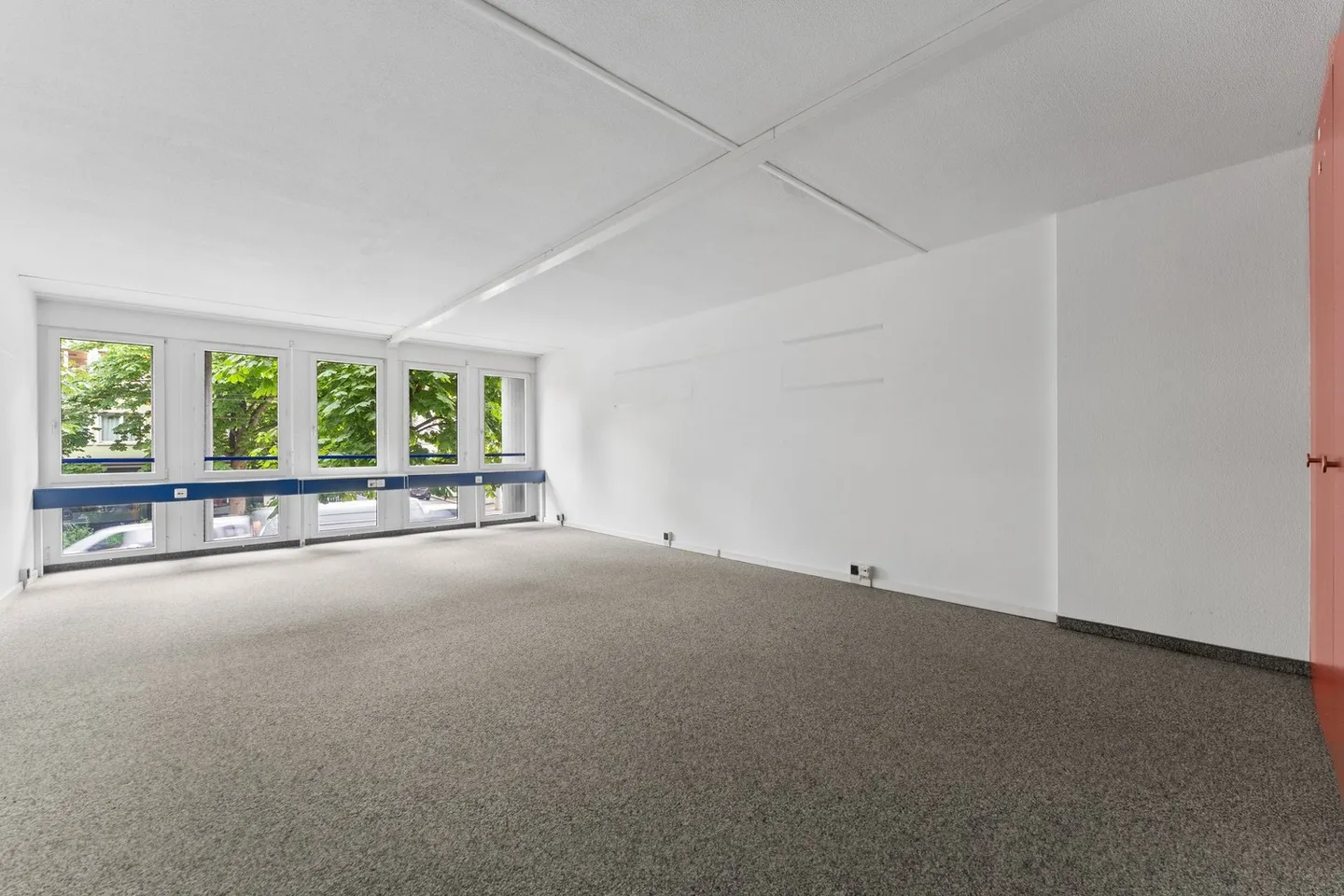 Vielseitige Gewerbe- und Büroflächen an gut sichtbarer Lage - Foto 13 di 13