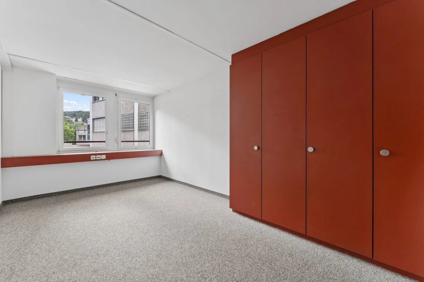 Vielseitige Gewerbe- und Büroflächen an gut sichtbarer Lage - Foto 3 di 13
