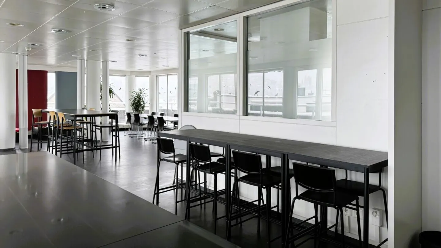 Geräumiges Büro mit Terrasse - Foto 4 von 12