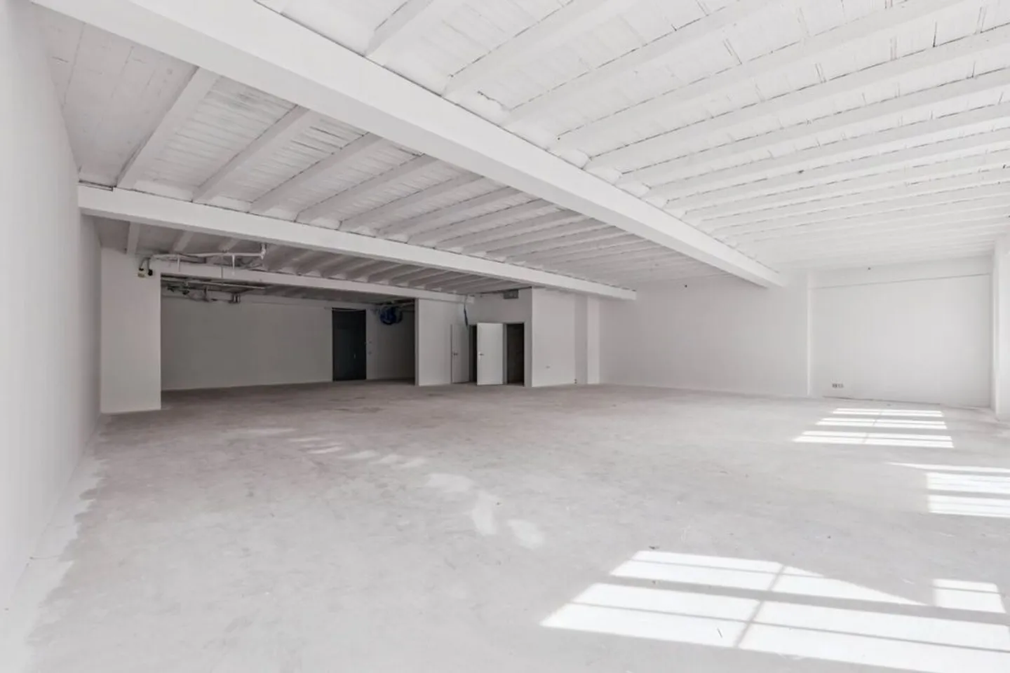 Office/Practice Rooms in Prime Location in Schaffhausen - Photo 3 of 6