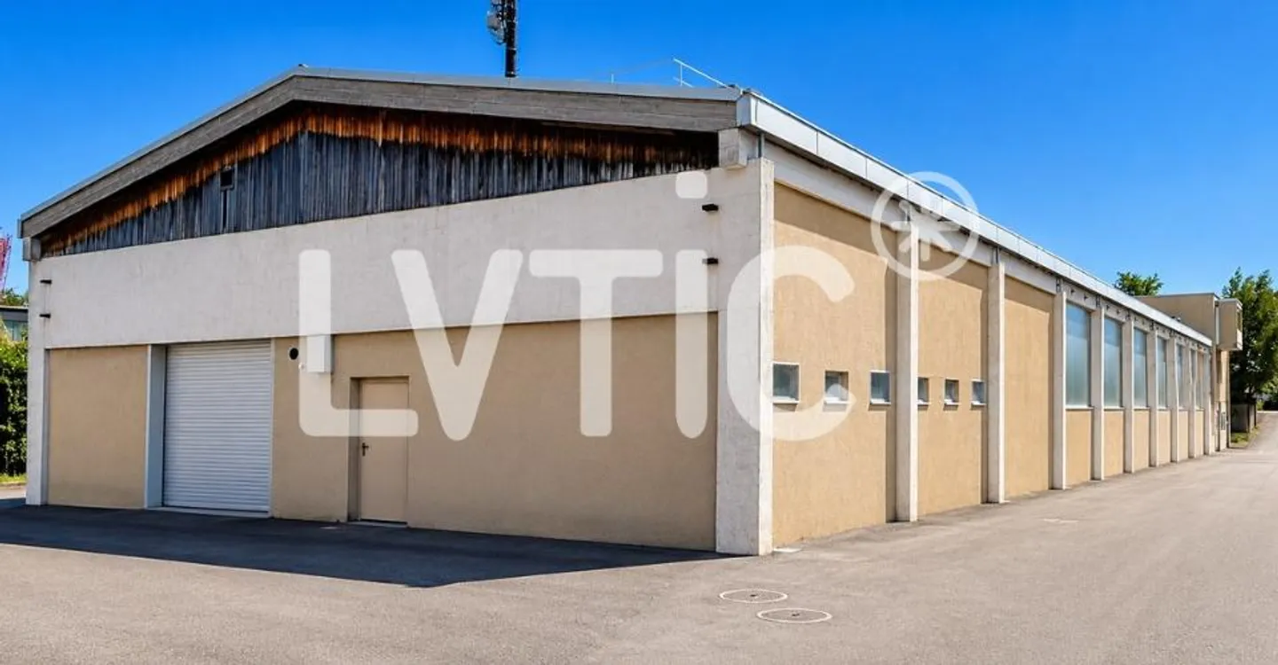 Warehouse - Photo 5 of 8