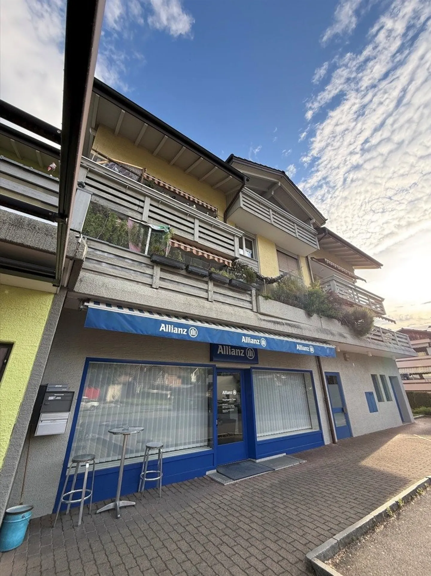 Spazio commerciale, ufficio o negozio attraente al piano terra (circa 130m²) - Foto 2 di 8