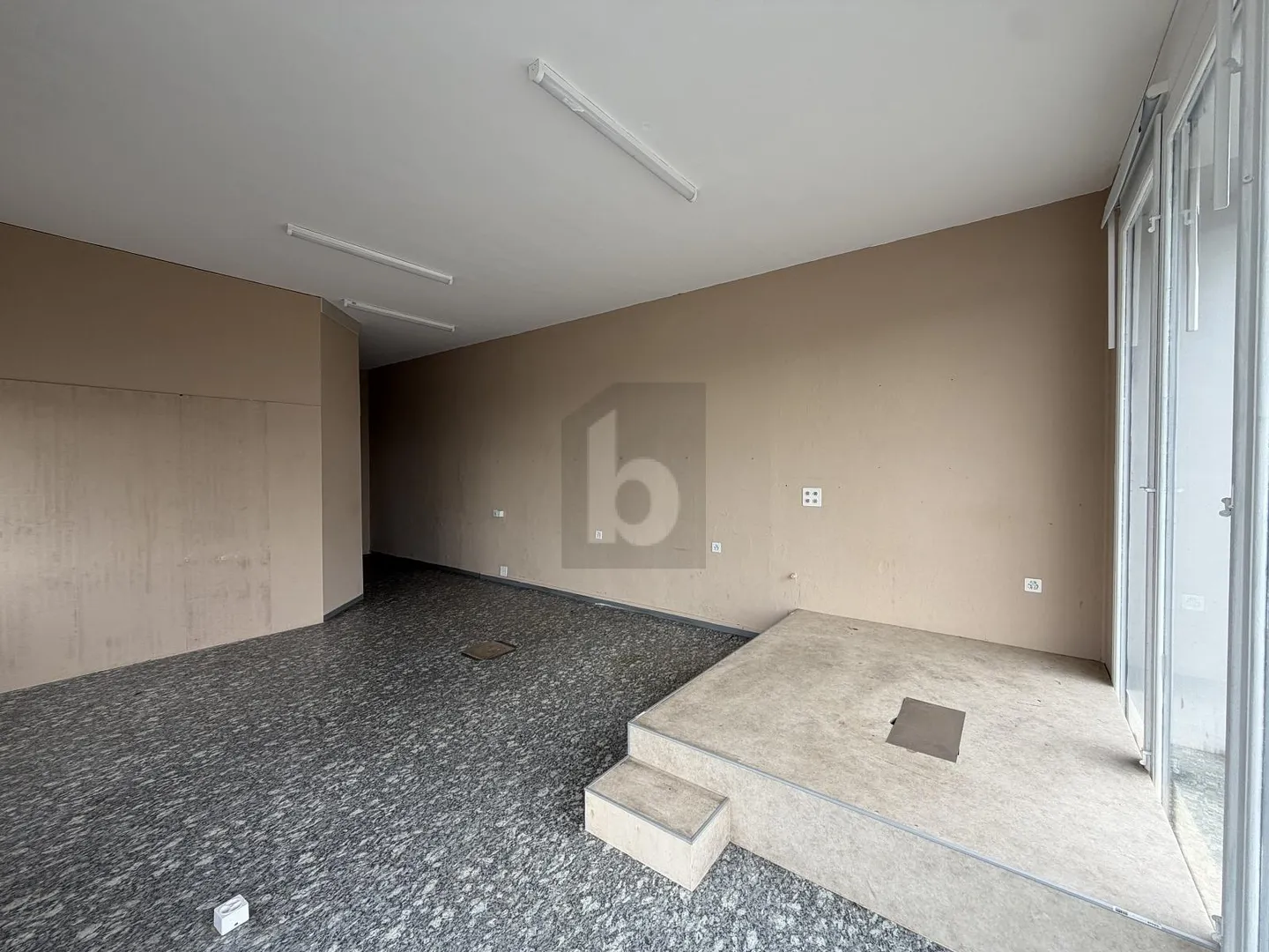 Gewerbefläche in Kloten - Foto 3 von 5
