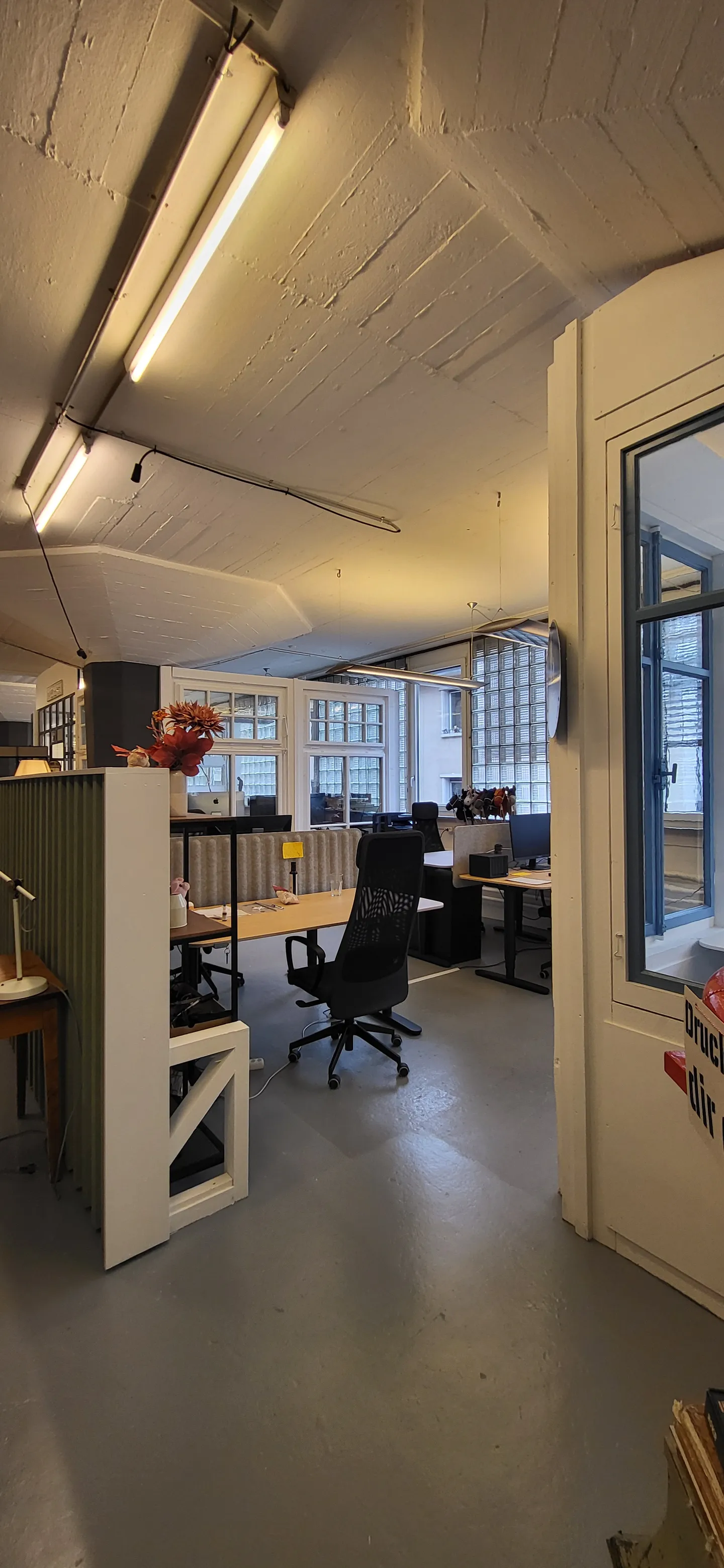 Creative Office Space in Zurich - Photo 8 of 13