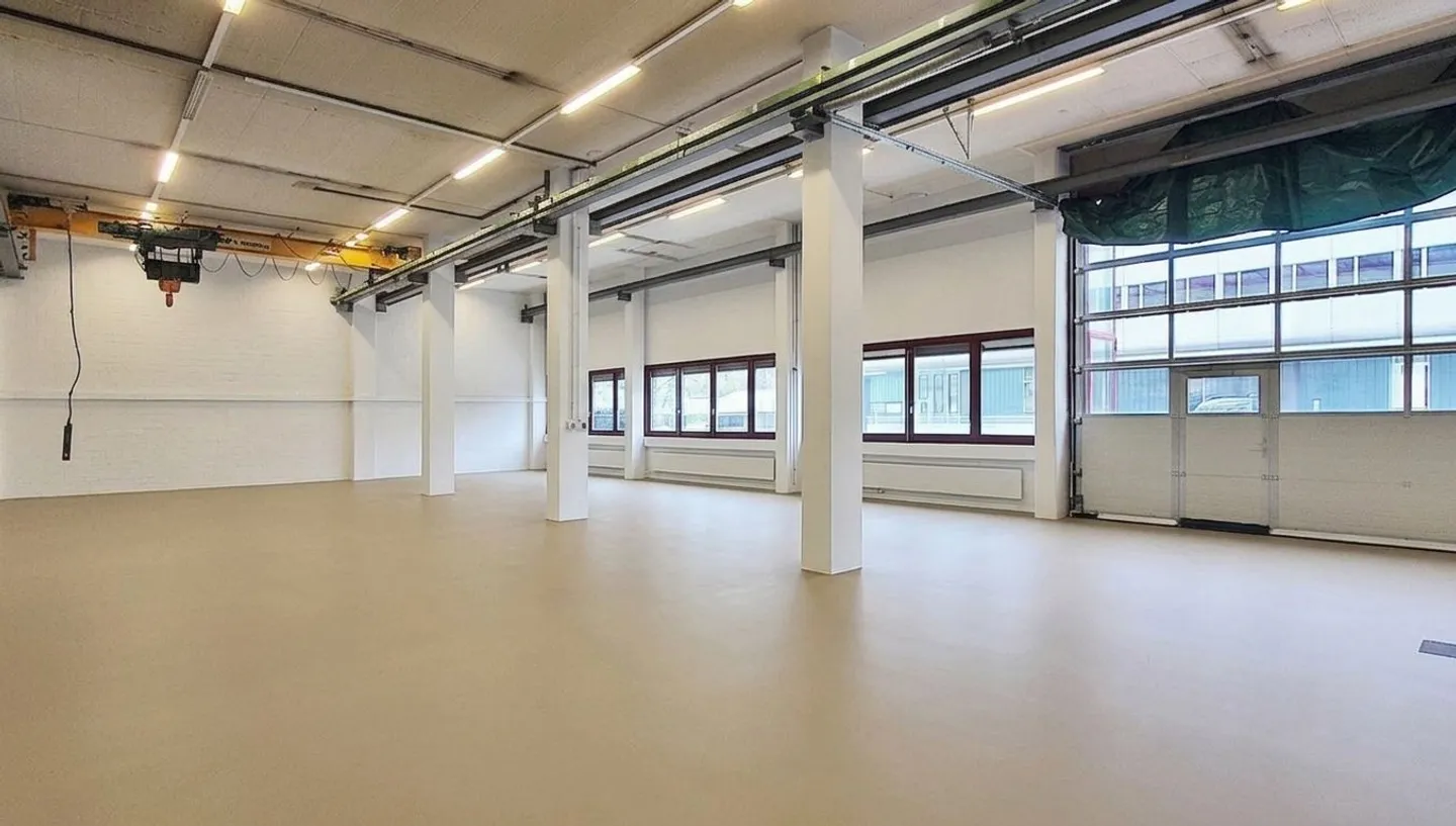 Rare, attractive ground floor space in Kloten! - Photo 2 of 4