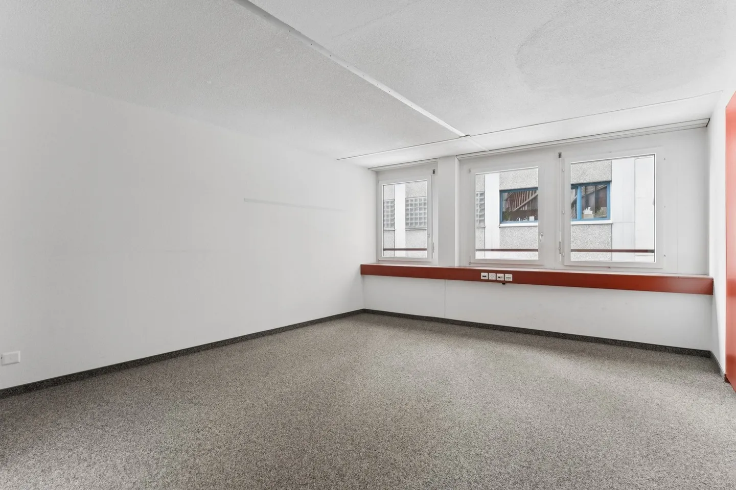 Espaces de bureau flexibles avec potentiel de développement dans un emplacement central - Photo 9 sur 13