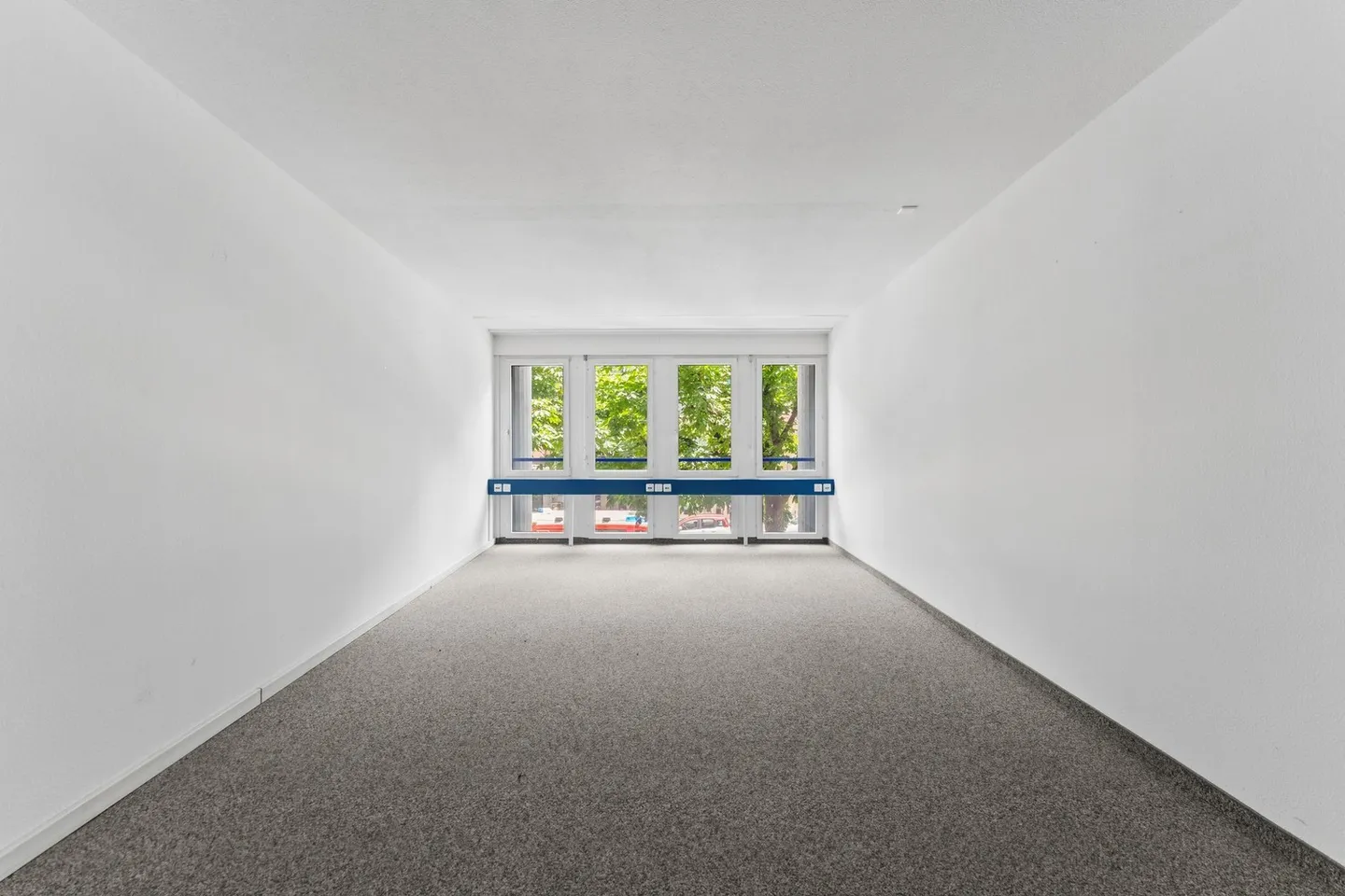 Espaces de bureau flexibles avec potentiel de développement dans un emplacement central - Photo 12 sur 13