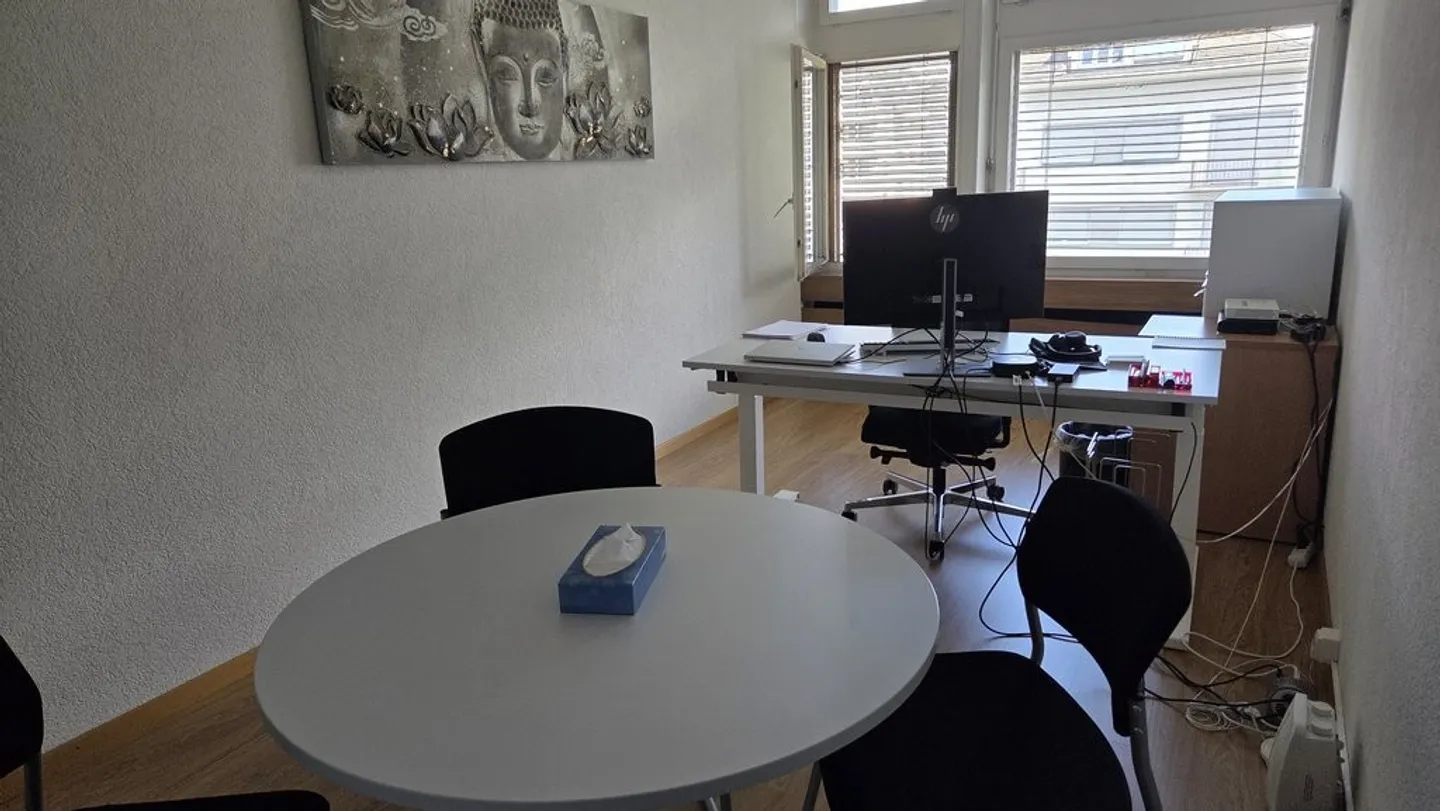 Office in the city center near the train station - Photo 7 of 8