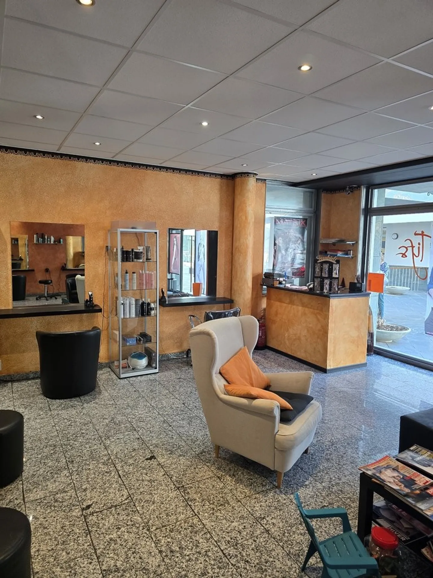 Arcade in downtown Sierre for rent starting 01.01.2027 - Photo 2 of 5