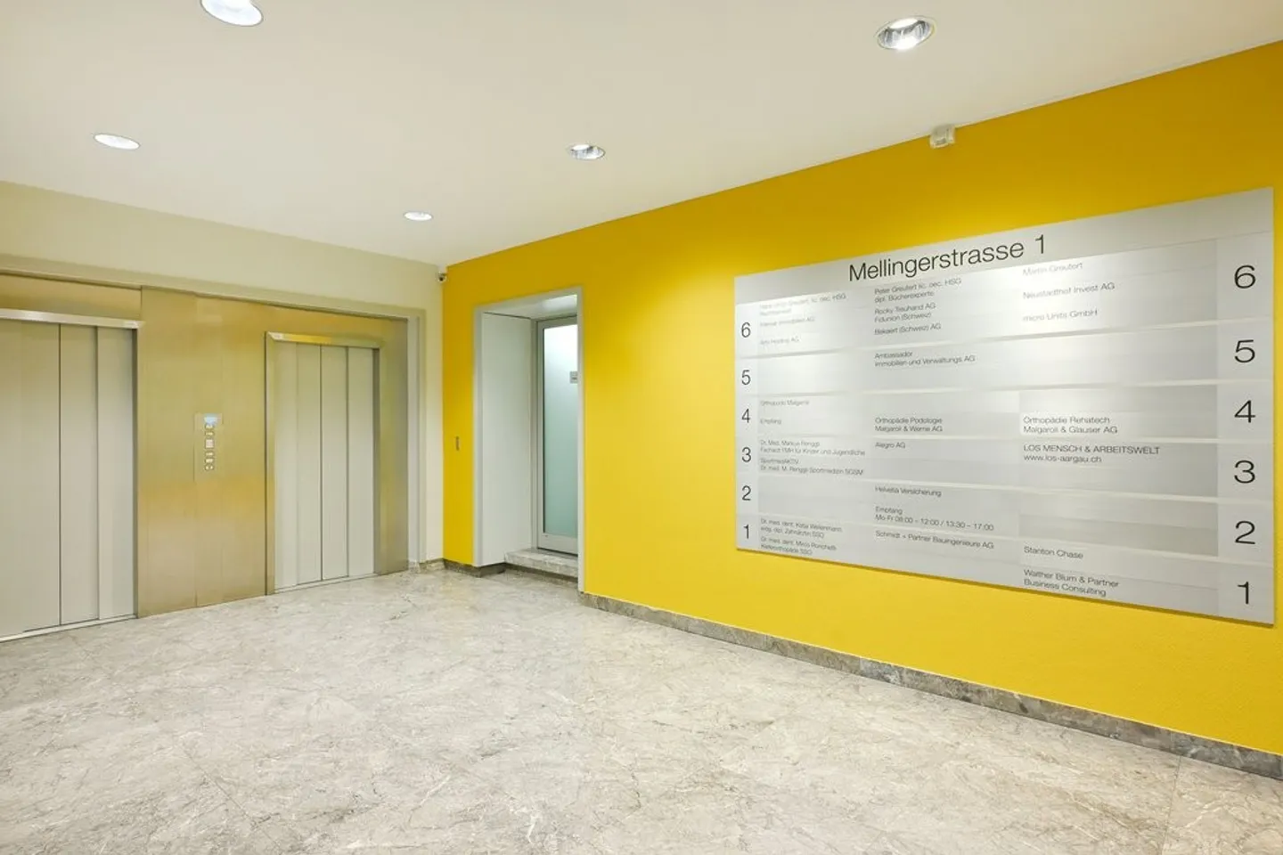 Bureau lumineux de 65 m2 dans un emplacement central à Baden - Photo 2 sur 4