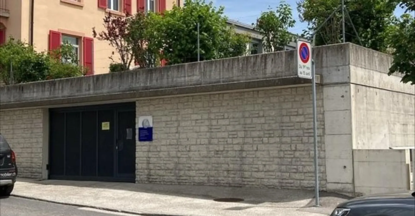 Place de Parc dans Garage Collectif - Photo 1 sur 2