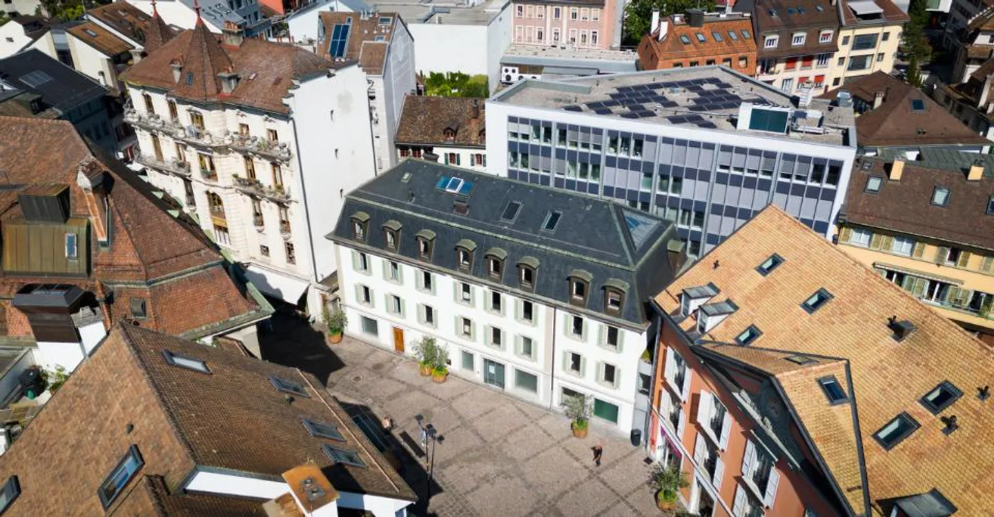 Edificio a uso misto - Foto 1 di 7